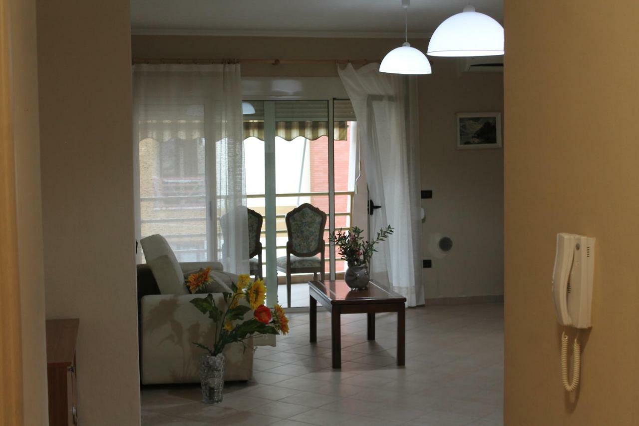 B&B Tirana Smile Екстер'єр фото