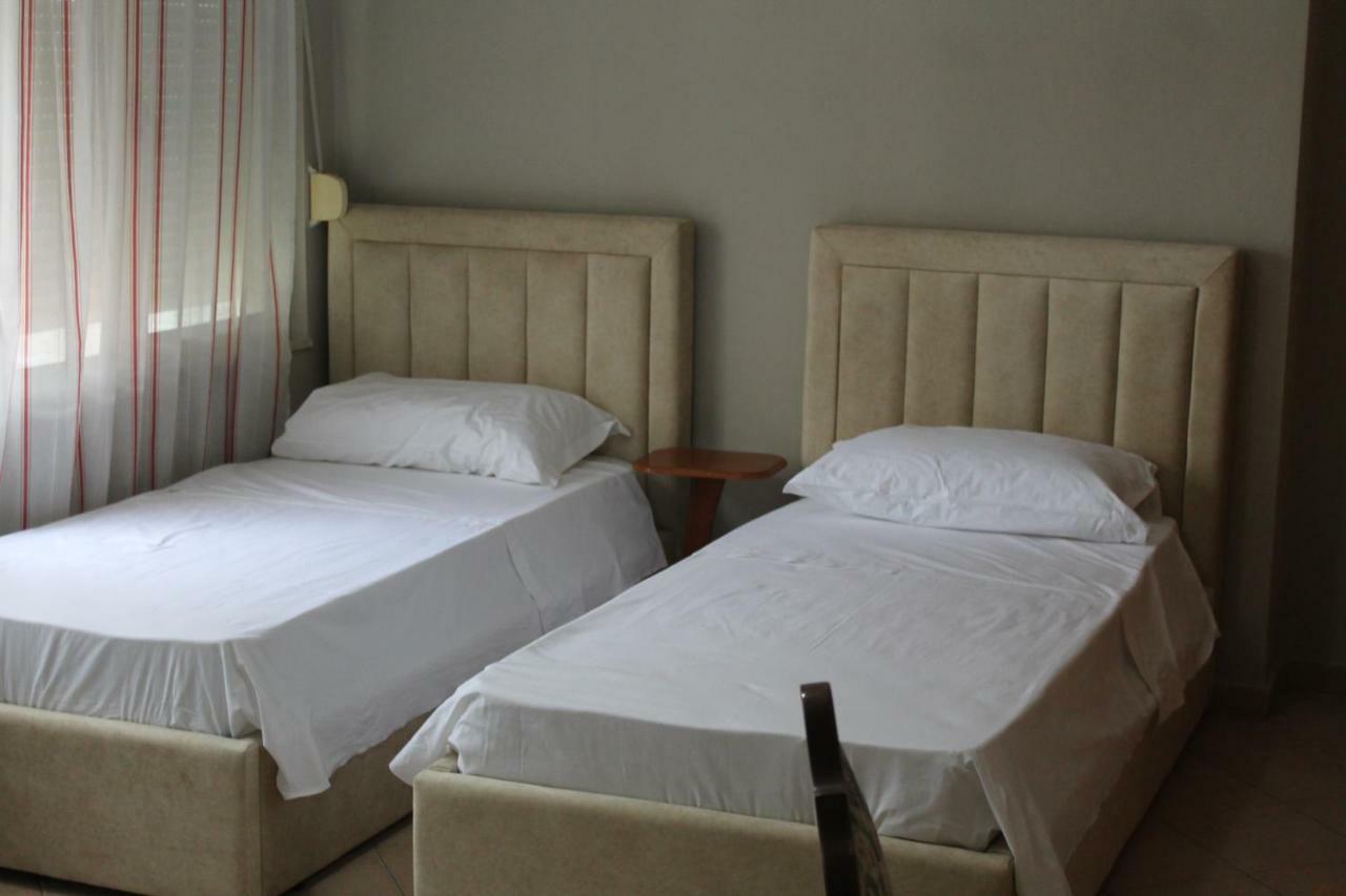 B&B Tirana Smile Екстер'єр фото